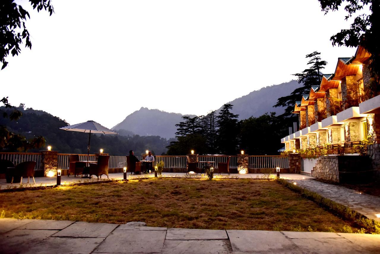 Season Hotel Nainital Eksteriør billede